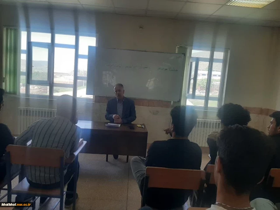 جلسه هم اندیشی آقای توکلی رئیس آموزشکده ملی مهارت پسران خلخال با دانشجویان خوابگاهی 3