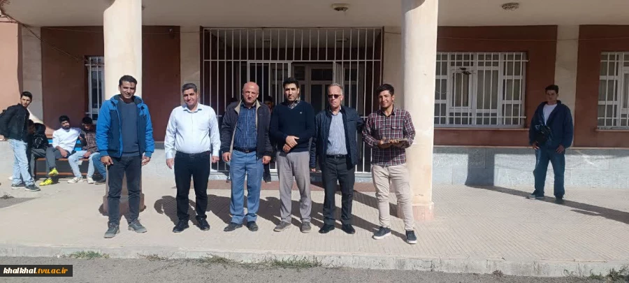 همایش پیاده روی کارکنان و دانشجویان آموزشکده پسران خلخال به مناسبت هفته تربیت بدنی با اهدای جوایز به قید قرعه امروز صبح یکشنبه ۱۴۰۴/۰۸/۰۴ برگزار گردید 5