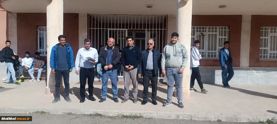 همایش پیاده روی کارکنان و دانشجویان آموزشکده پسران خلخال به مناسبت هفته تربیت بدنی با اهدای جوایز به قید قرعه امروز صبح یکشنبه ۱۴۰۴/۰۸/۰۴ برگزار گردید 6