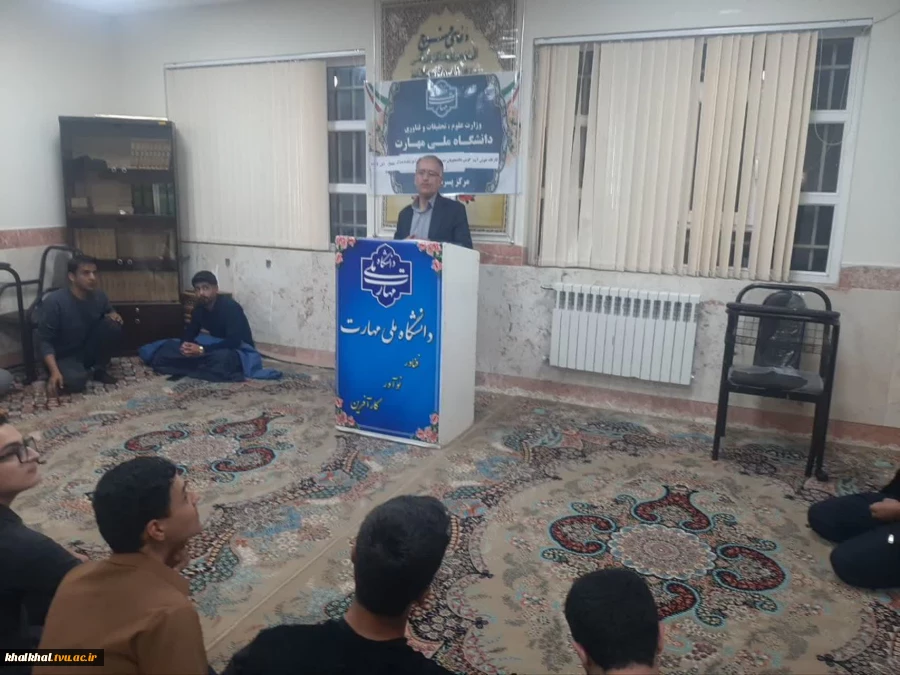 بازدید شبانه آقای توکلی رئیس  آموزشکده پسران خلخال به همراه  آقای اکبرزاده مشاورمحترم آموزشکده و جلسه با دانشجویان خوابگاهی
 2