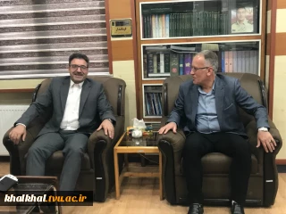 آقای غلامرضا توکلی رئیس آموزشکده ملی مهارت پسران خلخال با دکتر حسین وطن‌دوست فرماندار شهرستان خلخال دیدار و گفت‌ و گو کرد