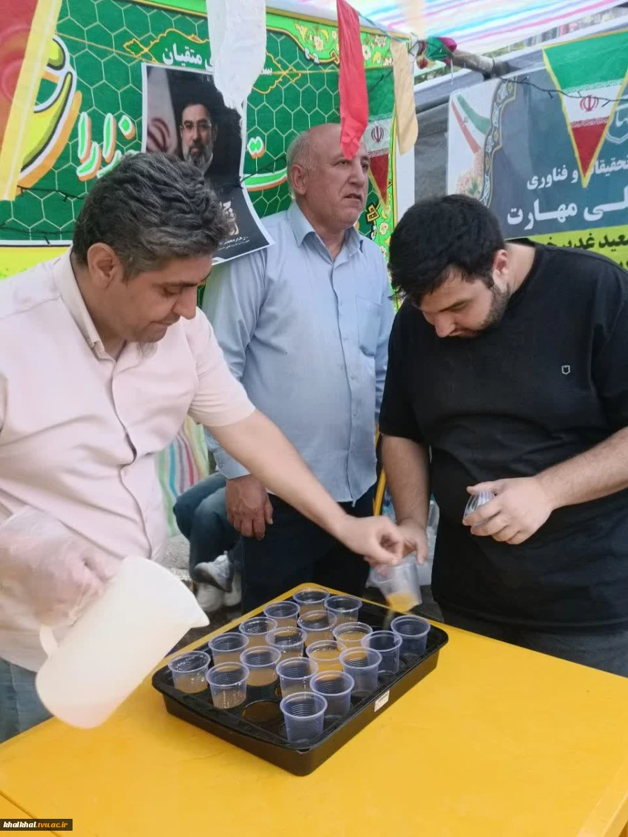 برپایی موکب دانشگاه ملی مهارت  با حضور آقای توکلی رئیس آموزشکده پسران خلخال و کارکنان  این مرکز جهت خدمت رسانی در مراسم  پیاده روی عیدغدیر درشهرستان خلخال انجام گردید.
 9