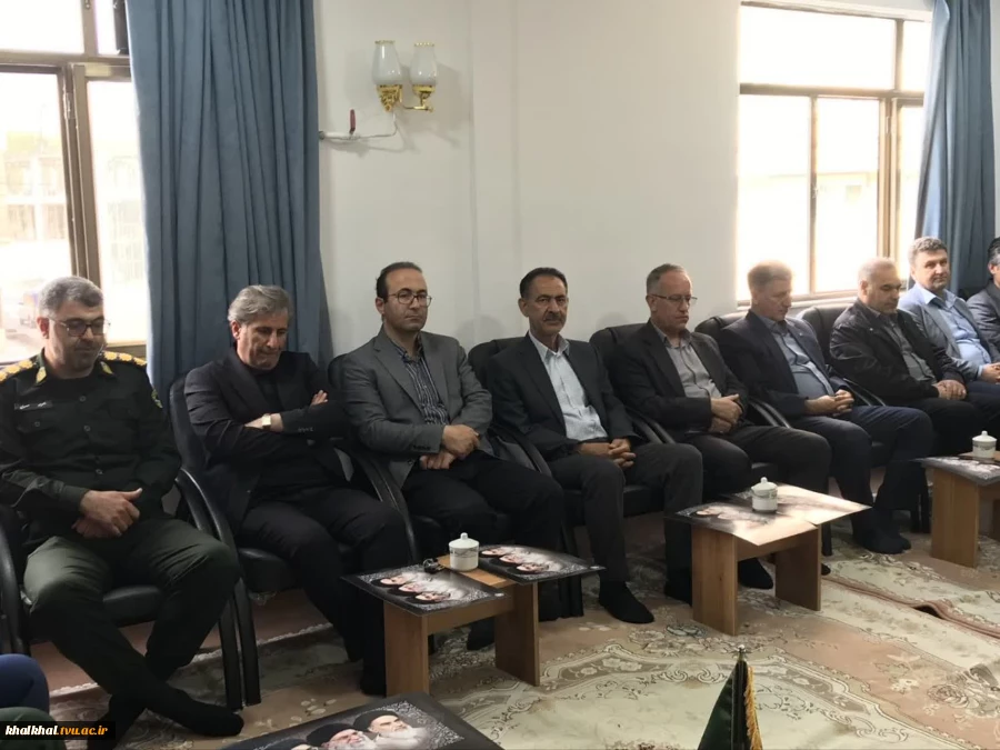 دیدار آقای توکلی رئیس آموزشکده پسران خلخال در معیت جناب آقای وطن دوست فرماندار محترم شهرستان خلخال با حجت الاسلام والمسلمین حاج آقای قدسی امام جمعه محترم شهرستان خلخال به مناسبت هفته دولت  2