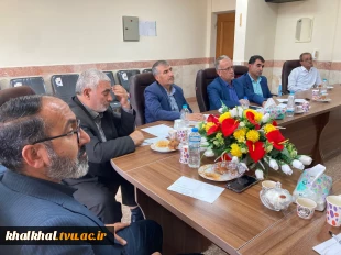 مقارن با بازگشایی دانشگاهها جلسه ای با حضور روسا و اعضا دانشگاههای شهرستان خلخال در خصوص تهدیدات ، چالش ها و فرصت ها با حضور معاون سیاسی وامنیتی فرماندار ی خلخال در دفتر ریاست آموزشکده پسران خلخال برگزار شد .
 11